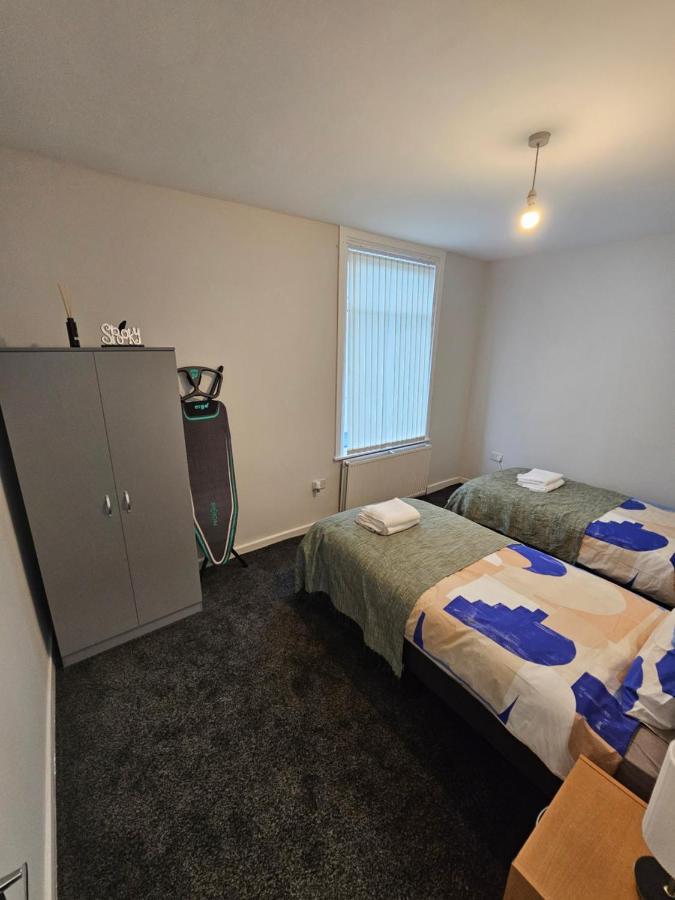 Hillsome Hosting Manchester Denton  Buitenkant foto